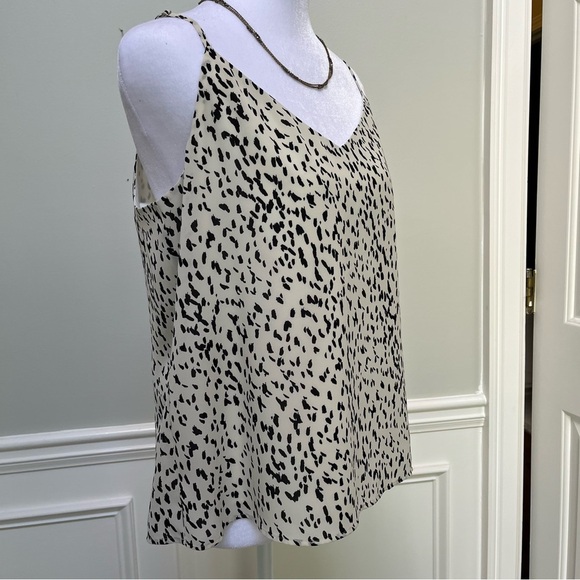Banana Republic Black and Cream Sleeveless Camisole - Picture 2 of 7